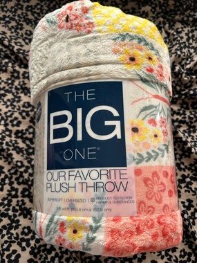 The Big One Floral Patchwork Plush Throw - Yellow, Coral, Cream, Green